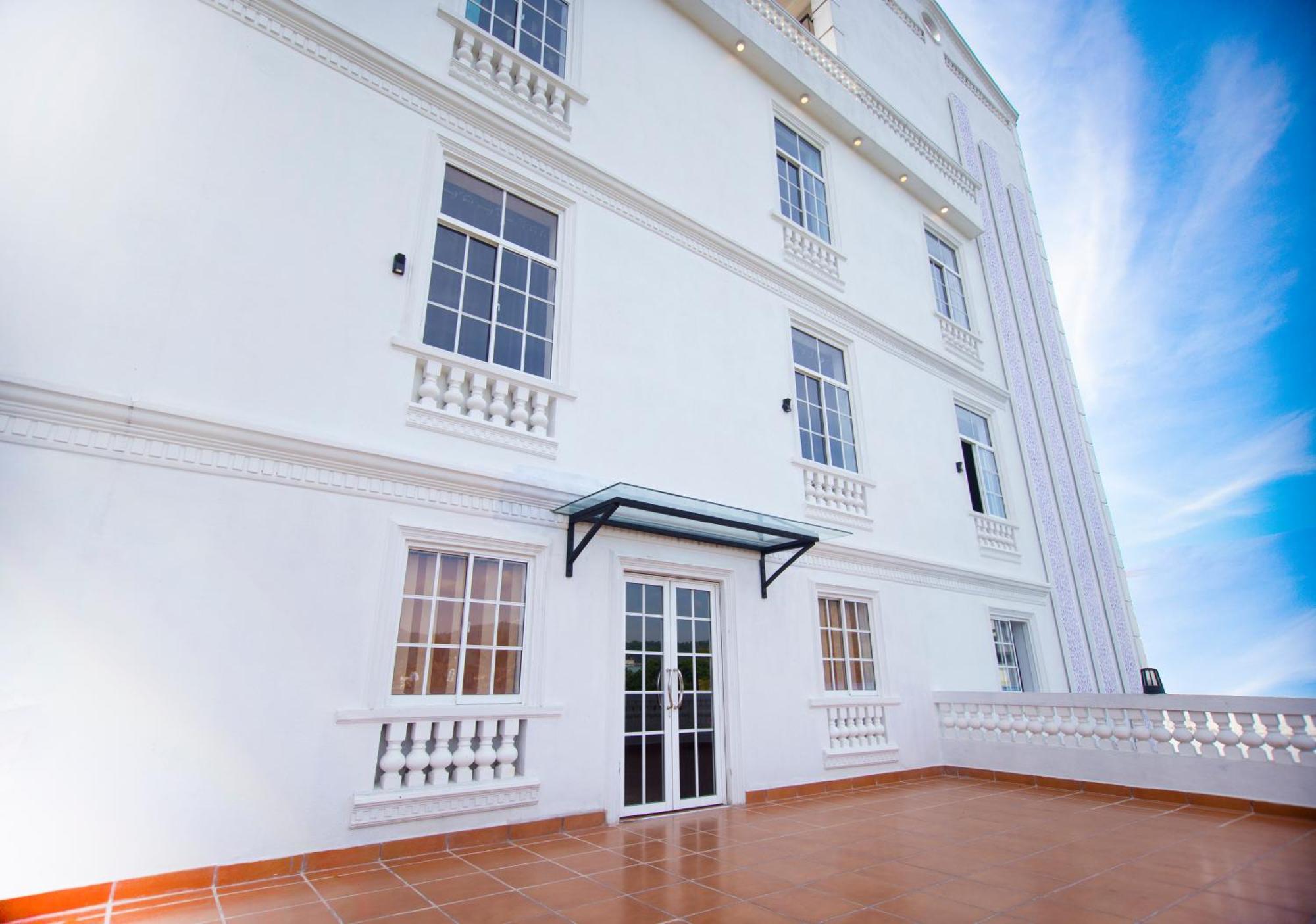 Hotel Crown Regency- Badulla Exteriér fotografie