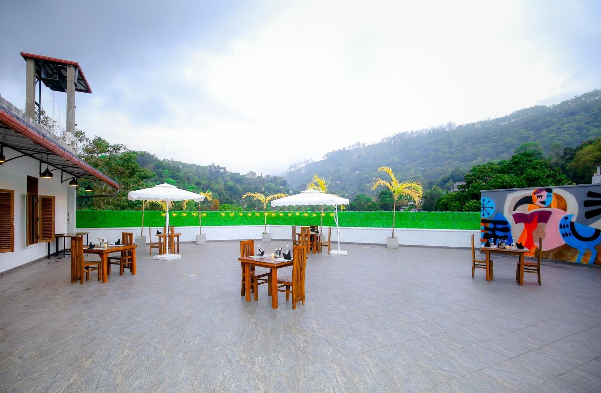 Hotel Crown Regency- Badulla Exteriér fotografie