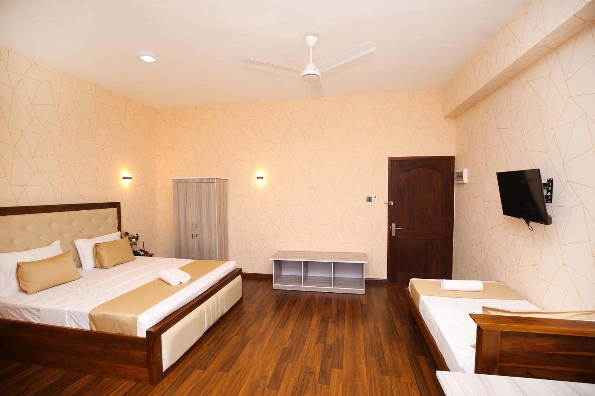 Hotel Crown Regency- Badulla Exteriér fotografie
