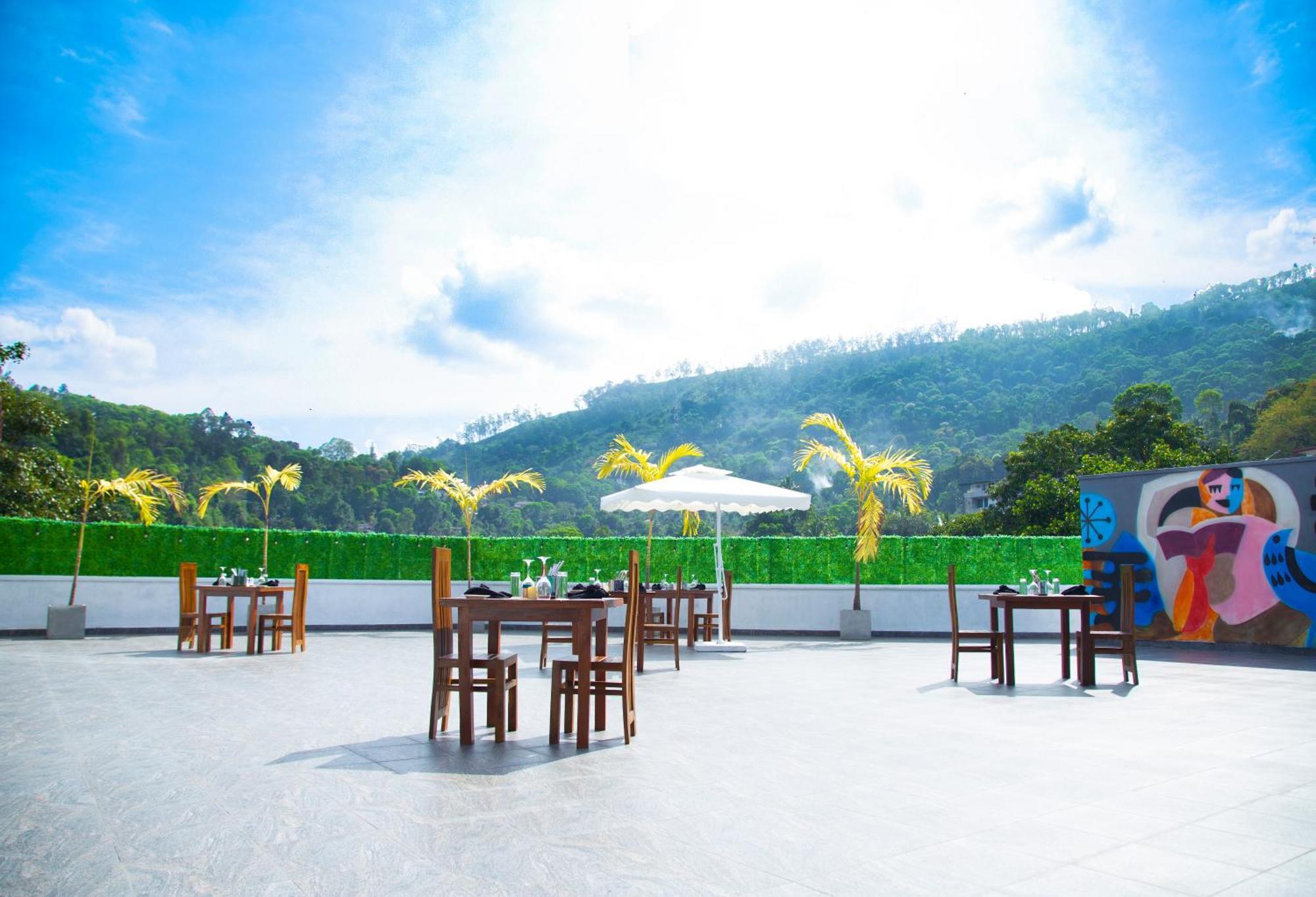 Hotel Crown Regency- Badulla Exteriér fotografie