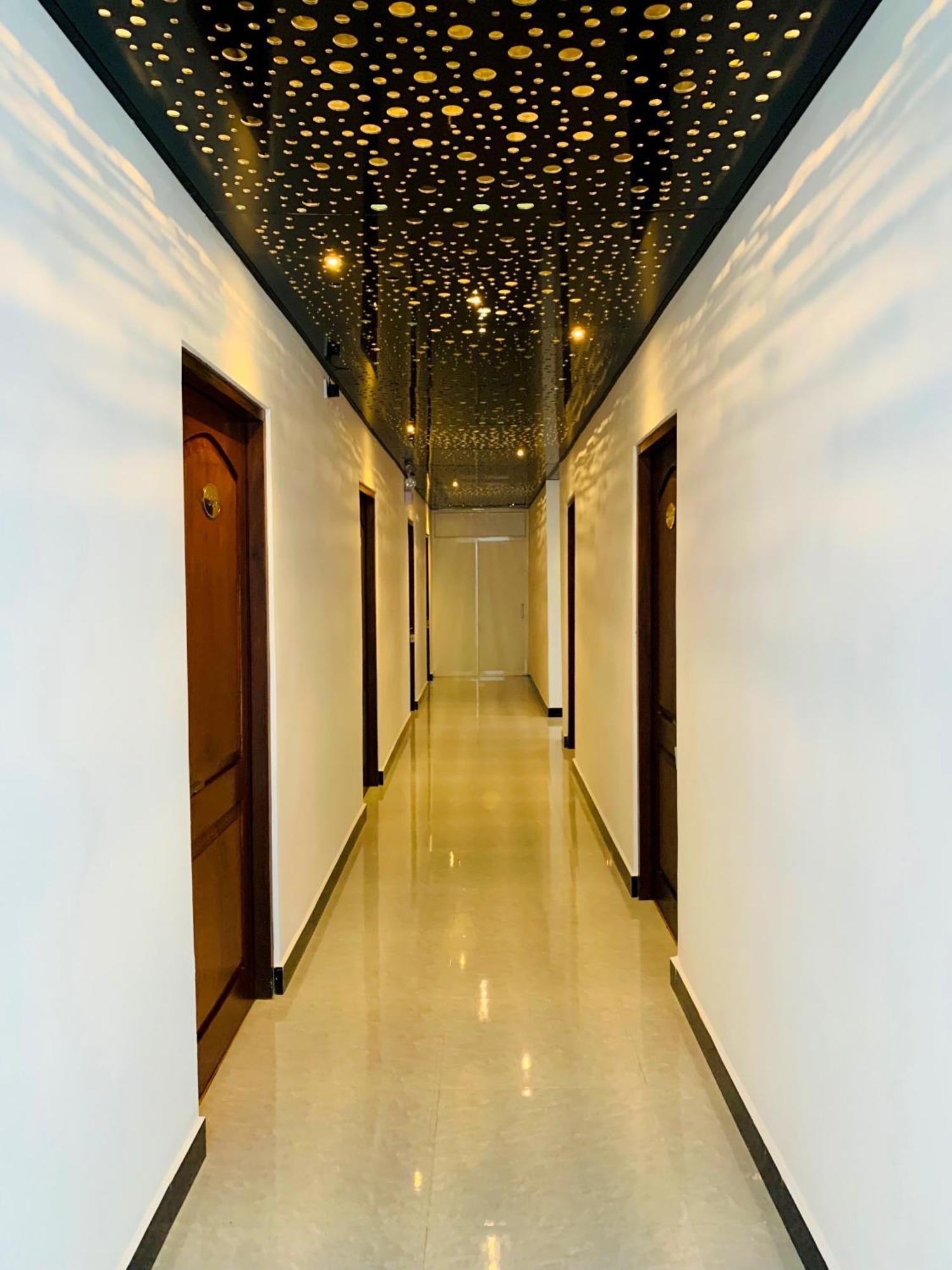 Hotel Crown Regency- Badulla Exteriér fotografie