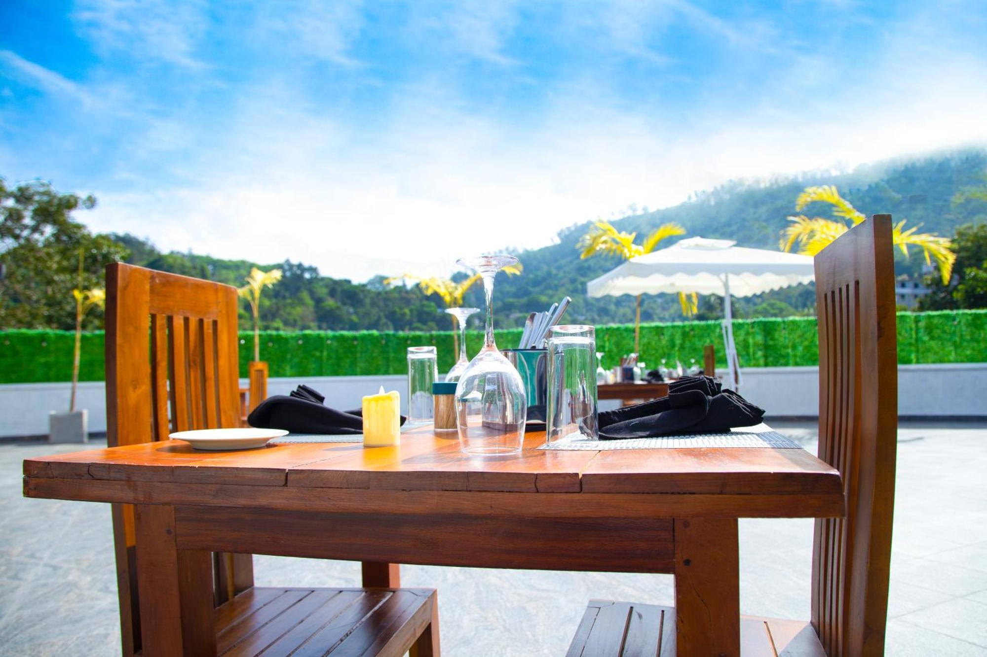 Hotel Crown Regency- Badulla Exteriér fotografie