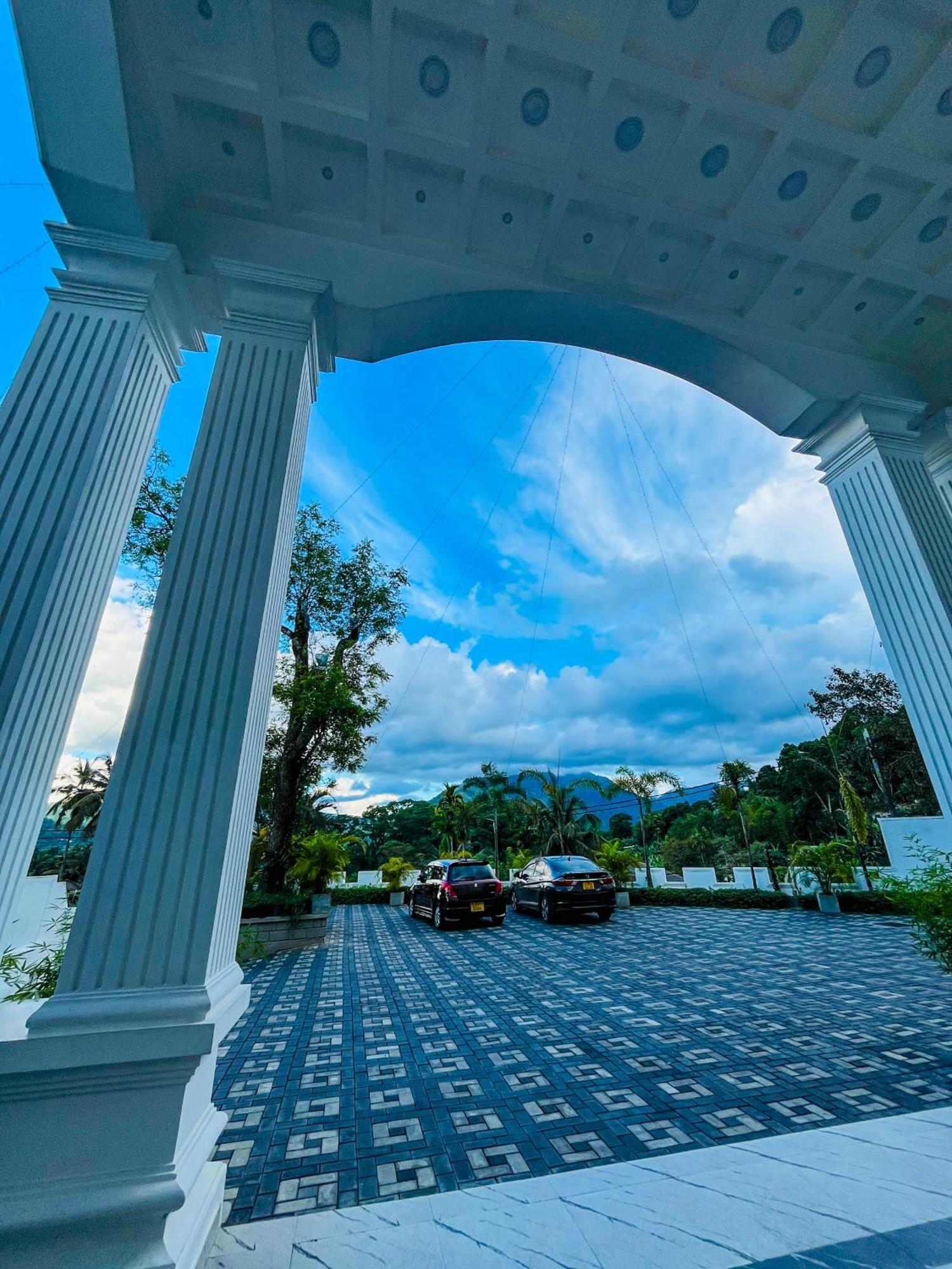 Hotel Crown Regency- Badulla Exteriér fotografie