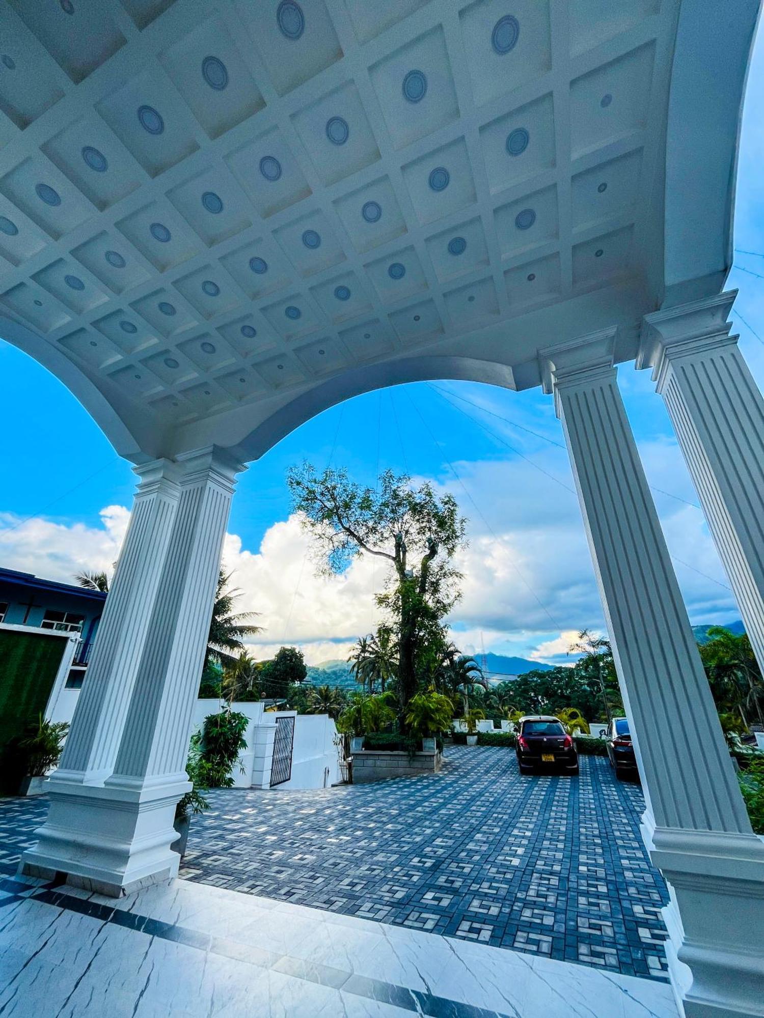 Hotel Crown Regency- Badulla Exteriér fotografie