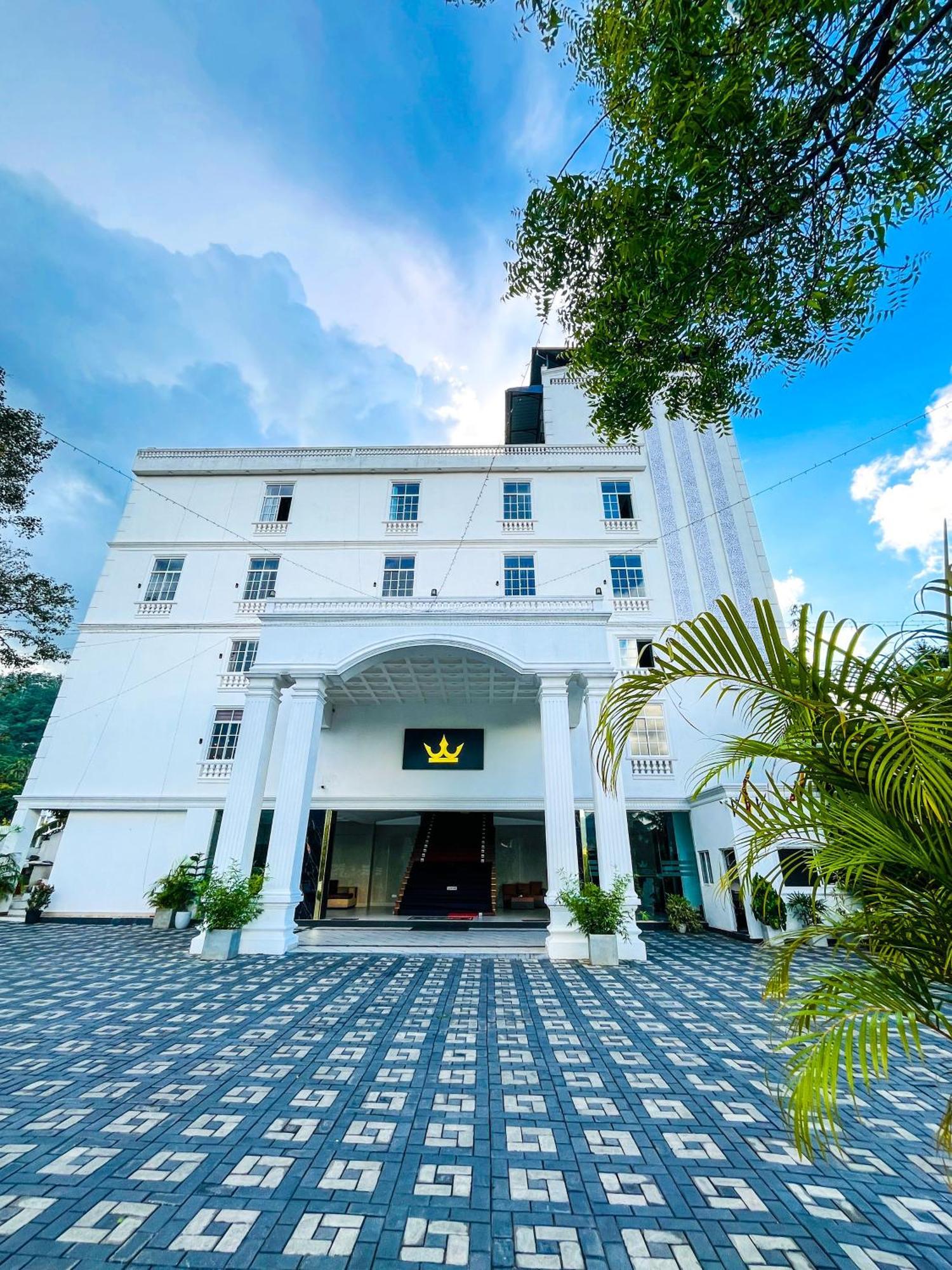 Hotel Crown Regency- Badulla Exteriér fotografie